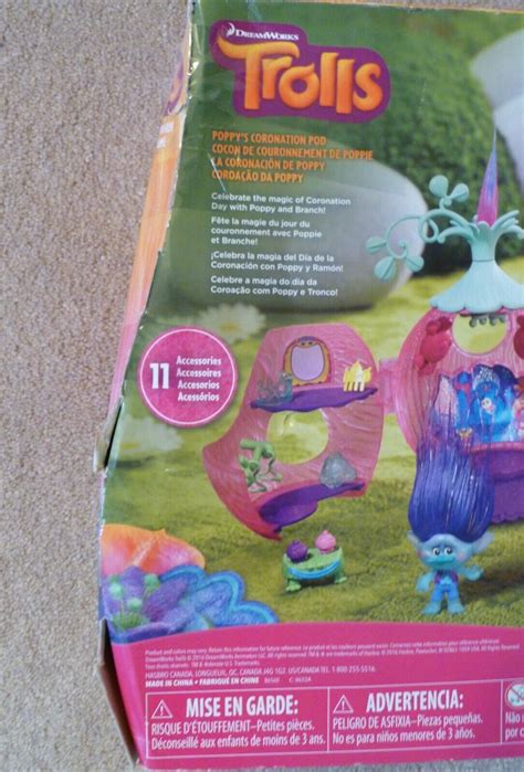 Trolls (Hasbro) DreamWorks Trolls Poppy's Coronation Pod