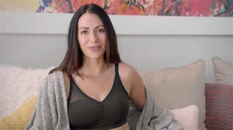 True&Co Alice + Easy Fit Bra TV Spot, 'Favorite T-Shirt'