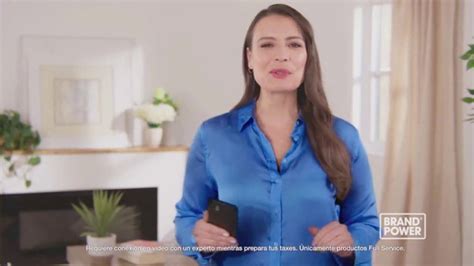 TurboTax Live TV Spot, 'Un experto en impuestos bilingüe'