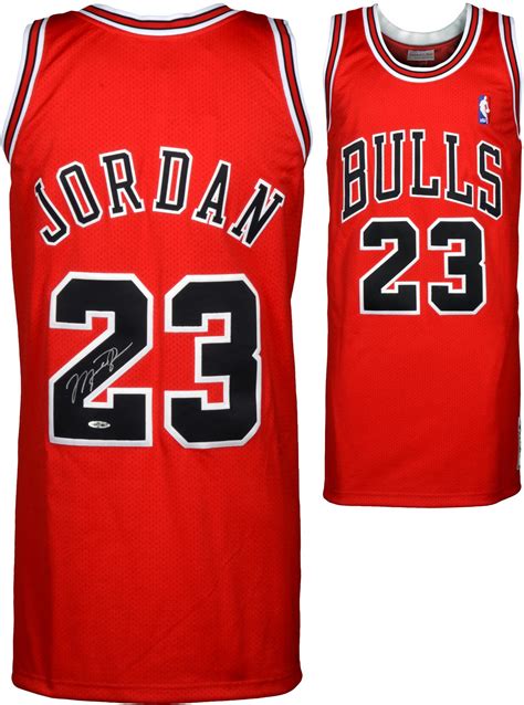 Upper Deck Store Michael Jordan Autographed 1997-98 Bulls Red NBA Finals Authentic Jersey photo