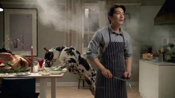 VIZIO P-Series Ultra HD TV Spot, 'Turkey Dinner' featuring Christian Sebek