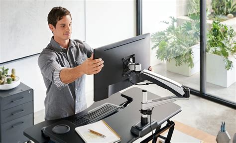 Vari Single-Monitor Arm