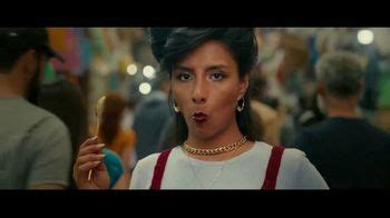 Velveeta TV Spot, 'La Dolce Velveeta: Crowd'