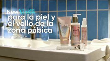 Venus Pubic Hair and Skin Razor TV Spot, 'Piel delicada'