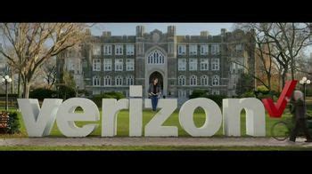 Verizon TV Spot, 'Einstein: $25' Featuring Cecily Strong, Paul Giamatti