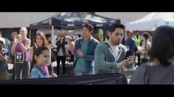 Verizon Unlimited TV Spot, 'Marathon' con Luis Gerardo Méndez featuring Luis Gerardo Méndez
