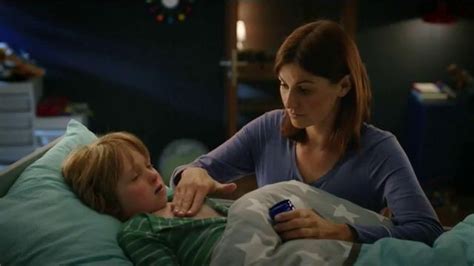 Vicks VapoRub TV commercial - Family Awake