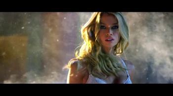 Victoria's Secret Bombshell TV Spot, 'Holiday 2015: First Time' featuring Stella Maxwell