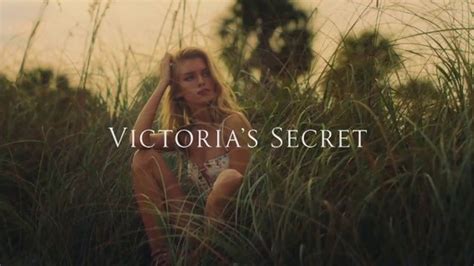 Victoria's Secret Heavenly Prints TV Spot, 'Romantic and Classic'