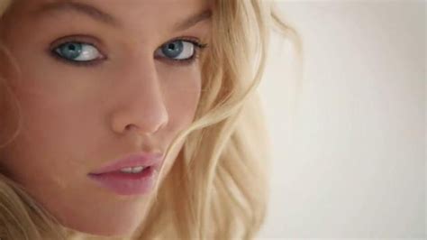 Victoria's Secret TV Spot, 'Dream Angel'