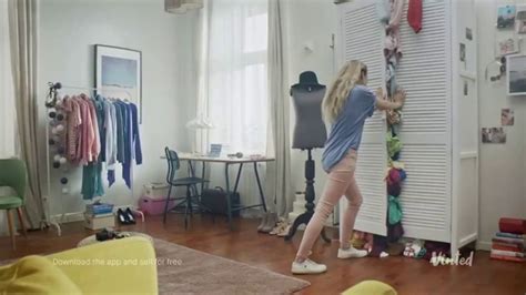 Vinted TV Spot, 'Too Many Clothes'