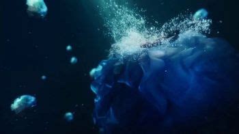 Vitaminwater Ice Zero TV Spot, 'Bath Dream' created for Vitaminwater