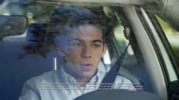 Volkswagen TV Spot, 'Las advertencias de Mamá' featuring Karla Zamudio