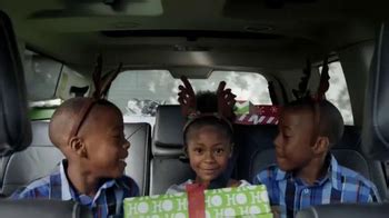 Walmart Holiday Anthem TV Spot, 'Joy' featuring Madison Griggs