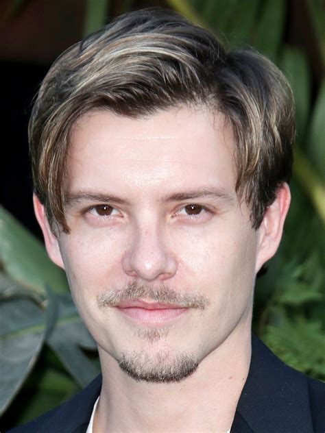 Xavier Samuel photo