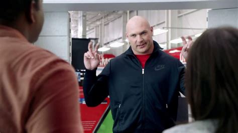 Xfinity TV Spot, 'Don't Get Sacked' Featuring Brian Urlacher featuring Amy K. Harmon