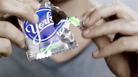 YORK Peppermint Pattie TV Spot, 'Chill'