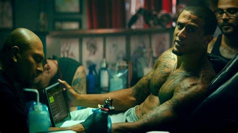 Yahoo! Fantasy Football TV Spot, 'Ink' Featuring Colin Kaepernick featuring Colin Kaepernick