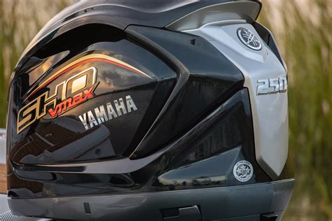 Yamaha Outboards V6 VMAX SHO logo