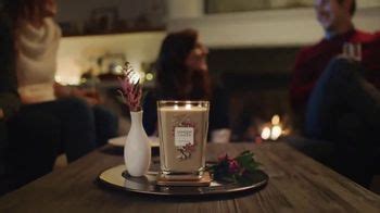 Yankee Candle Elevation Collection TV Spot, 'The Little Touches: Happy Holidays' created for Yankee Candle